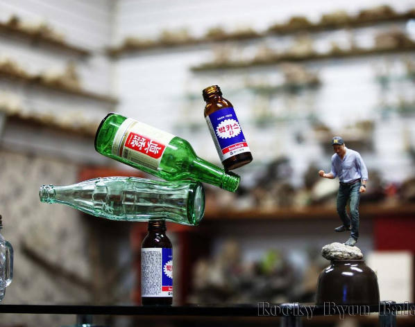Nhưng ít ai biết được ông đã trải qua hàng chục năm khổ luyện mới đạt được trình độ như vậy. (Ảnh: Instagram)