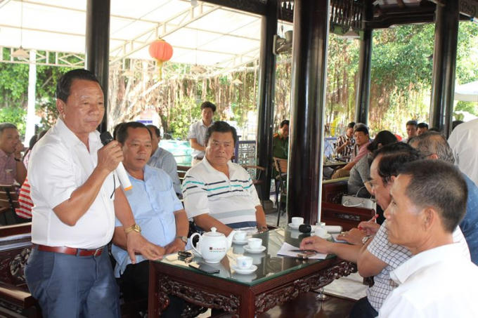 Các doanh nhân trình bày khó khăn với lãnh đạo tỉnh
