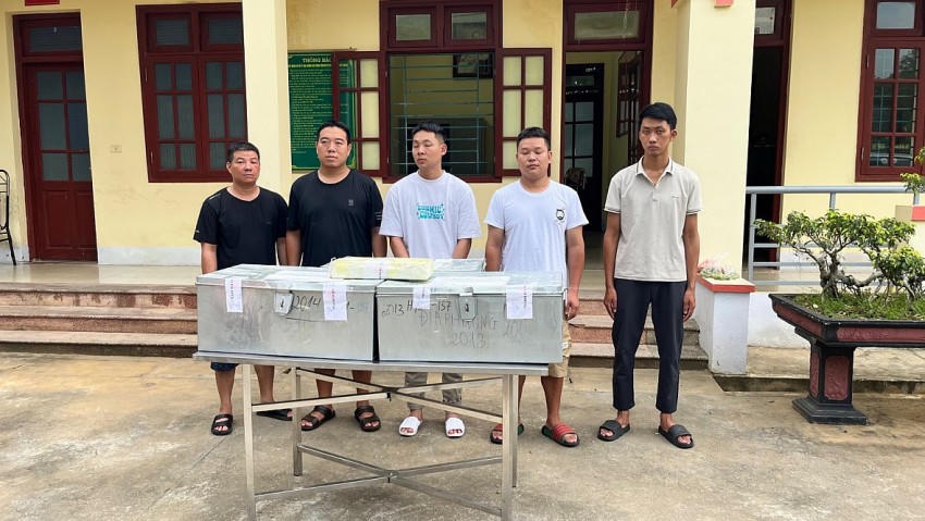 Các đối tượng liên quan trong đường dây vận chuyển bạc qua biên giới.