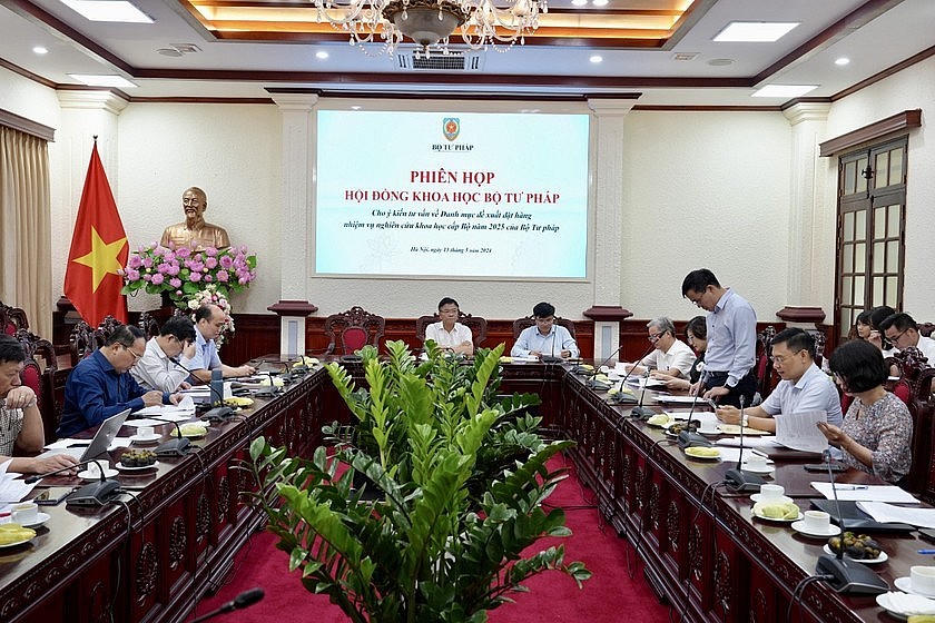 Quang cảnh phiên họp.