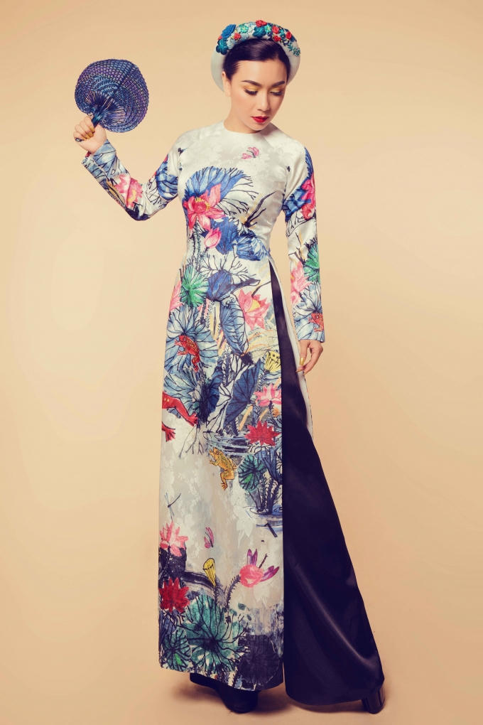 Nữ hoàng ảnh lịch Y Phụng đài các trong tà áo dài