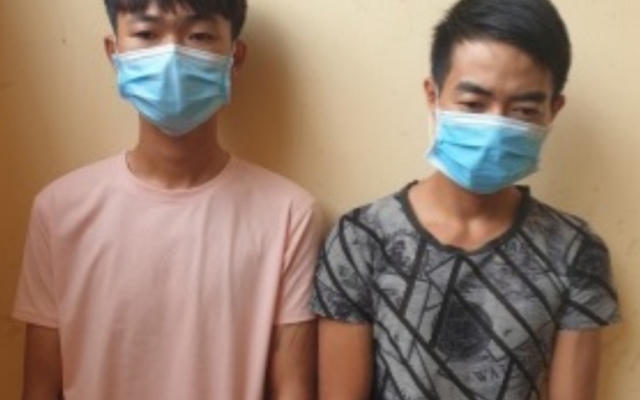 Gia Lai: Hai đối tượng vờ hỏi mua điện thoại để cướp giật tài sản