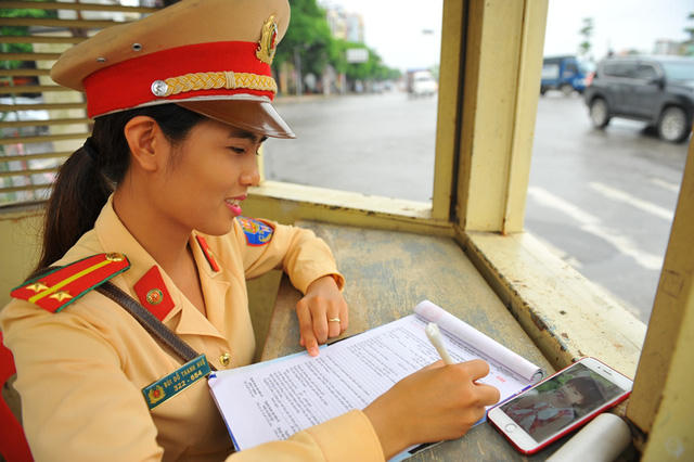 Trung úy Bùi Đỗ Thanh Huệ tâm sự, chị em trong đội luôn quyết tâm phấn đấu, tiếp tục học tập và rèn luyện, xây dựng hình ảnh người chiến sỹ Công an Ninh Bình “Đức, Trí, Dũng, Nhân hậu”.