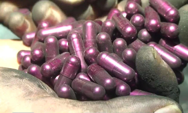 Thuốc điều trị ung thư Vinaca được làm từ bột than tre.