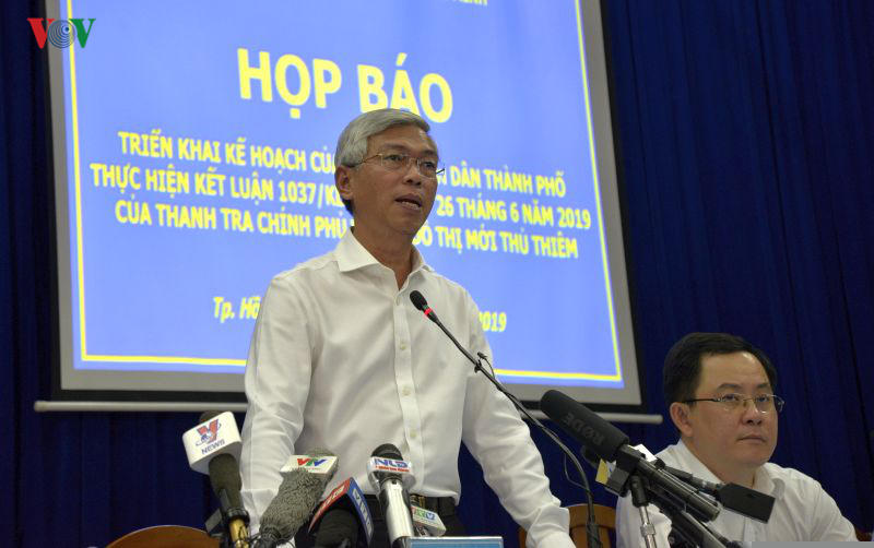 Phó Chủ tịch UBND TPHCM Võ Văn Hoan chủ trì cuộc họp báo.