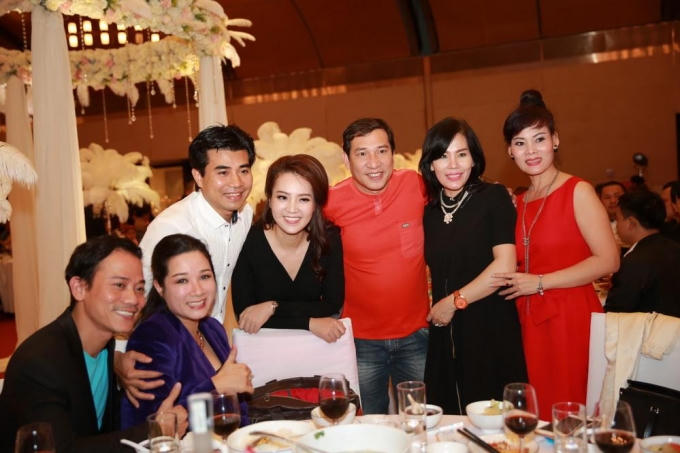 Vợ chồng nghệ sĩ Thanh Thanh Hiền - Chế Phong, ông bầu Hoàng Tiến, á hậu Thụy Vân, diễn viên Quang Thắng