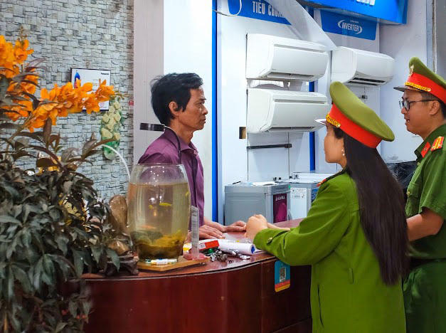 7bfb702fee4b3d15645a