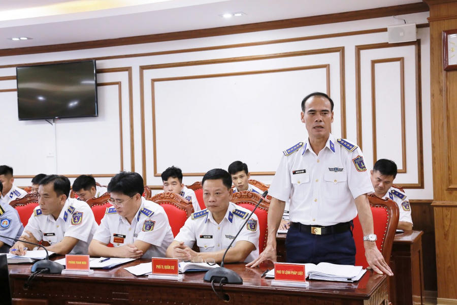 Đại tá Nguyễn Văn Tranh - Phó Tư lệnh Pháp luật phát biểu tại hội nghị.