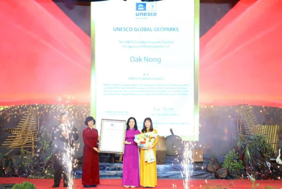 Hệ thống hang động núi lửa đón nhận danh hiệu Công viên địa chất toàn cầu lần thứ 2.