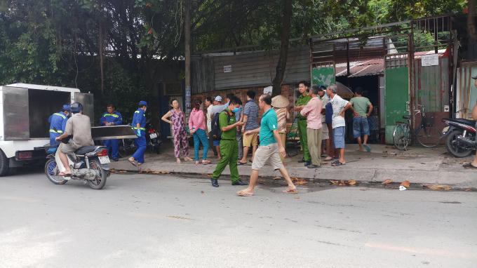 Vỉa hè nơi phát hiện người đàn ông nằm chết.