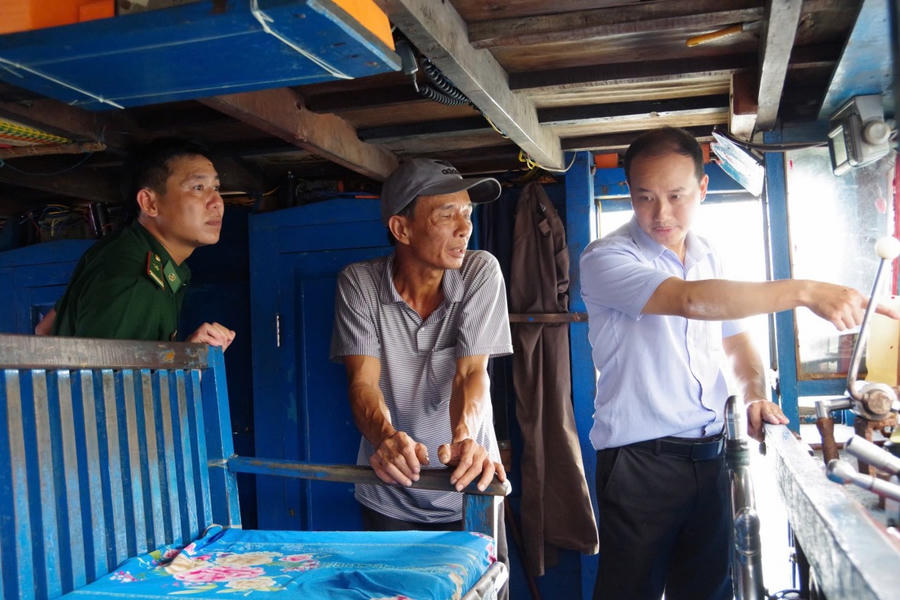 BĐBP tỉnh phối hợp với các cơ quan chức năng điều tra, xác minh, xử lý phương tiện vi phạm IUU