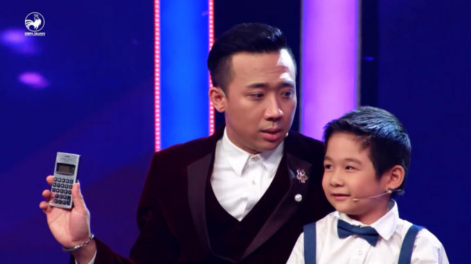 Trấn Thành sửng sốt trước khả năng tính nhẩm của Tùng Quân.
