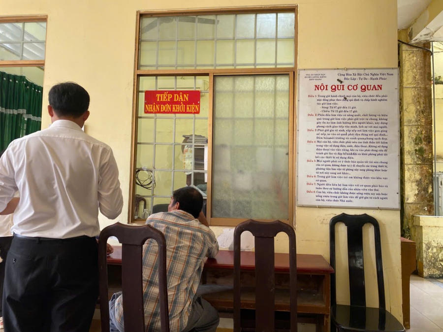 Tiếp dân, nhận đơn khởi kiện tại TAND huyện Giồng Riềng, Kiên Giang