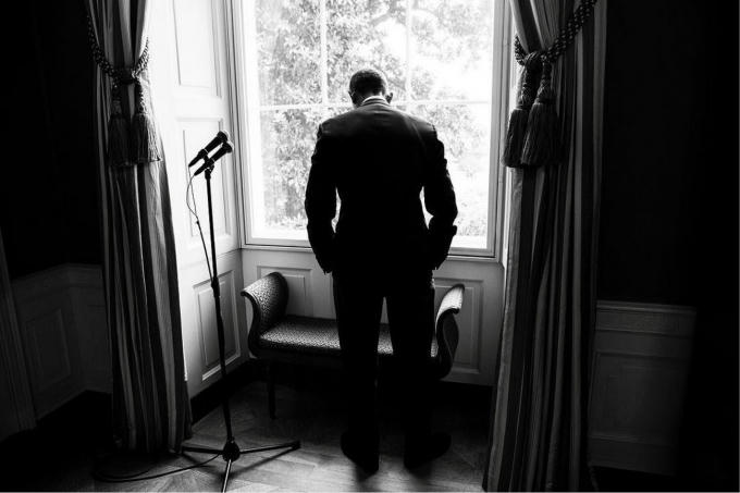 Obama sinh ngày 4/8/1961 ở Honolulu, Hawaii. Ông là con trai của ông Barack Hussein Obama Sr, một người Kenya và Ann Dunham, người phụ nữ Mỹ da trắng đến từ bang Kansas. (Ảnh: Pete Souza)