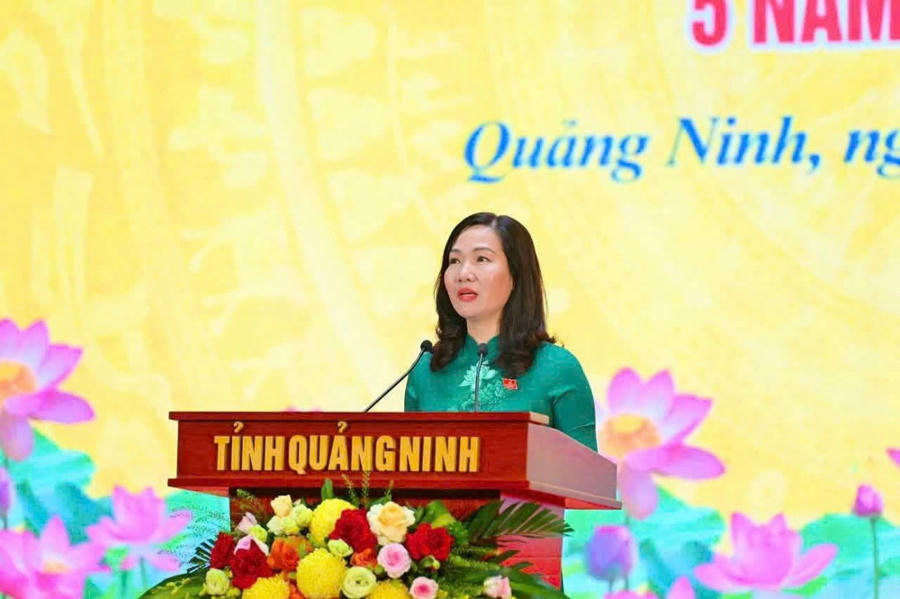 Phó Chủ tịch UBND tỉnh Nguyễn Thị Hạnh phát biểu tại buổi lễ triển lãm