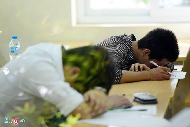 Sinh viên năm nhất dễ "vỡ mộng" khi bước chân vào giảng đường. Ảnh minh họa: T.T.