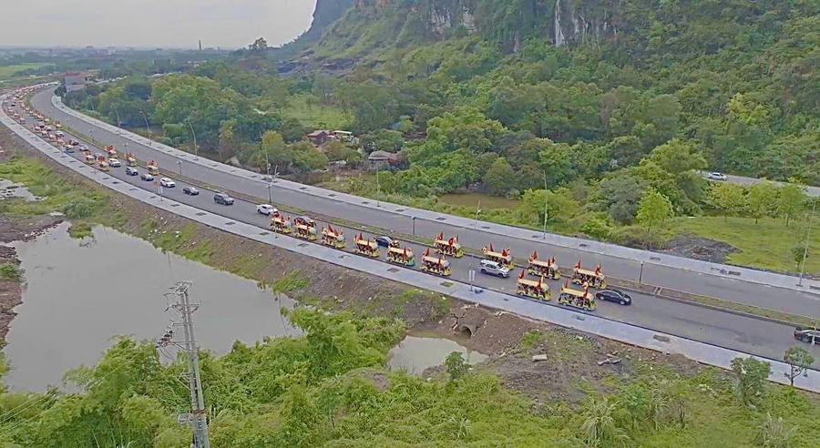 Theo lộ trình, khoảng 6h ngày 17/5, xá lợi Đức Phật được cung rước từ chùa Quán Sứ (Hà Nội) về tôn trí tại chùa Tam Chúc. Lộ trình di chuyển theo hướng quốc lộ 1A, về đến nút giao Liêm Tuyền, TP Phủ Lý, Hà Nam.