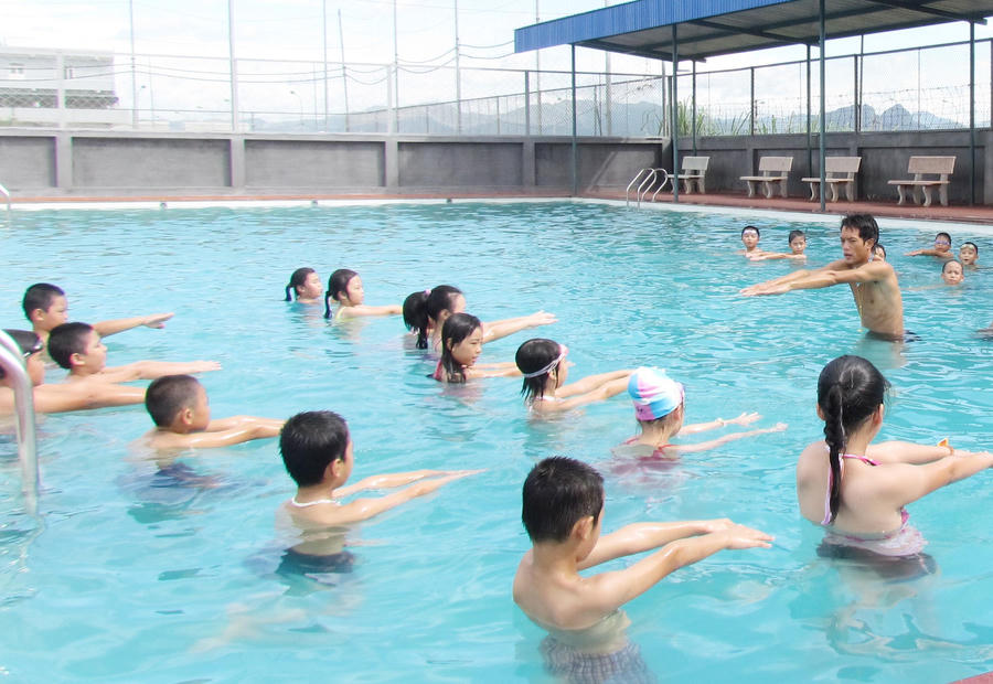 Dạy bơi cho trẻ em là giải pháp phòng, chống đuối nước hiệu quả.