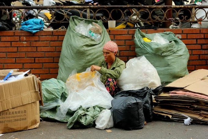 Đắng cay phận &ldquo;ve chai, đồng n&aacute;t&rdquo;