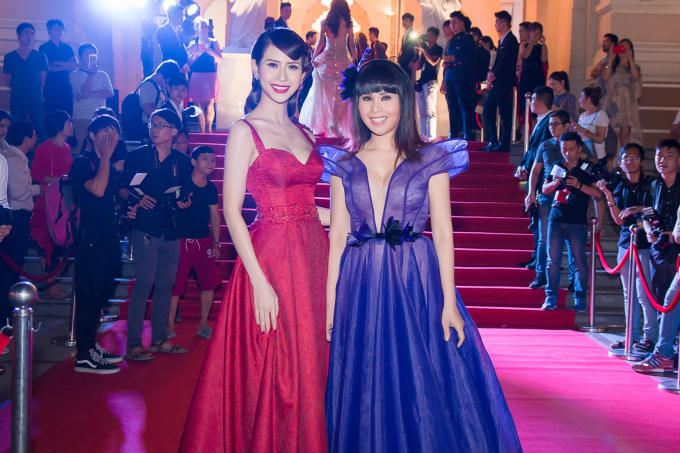 Hoa hậu Hằng Nguyễn diện đầm t&iacute;m cực hot đọ sắc c&ugrave;ng &aacute; hậu Li&ecirc;n Phương