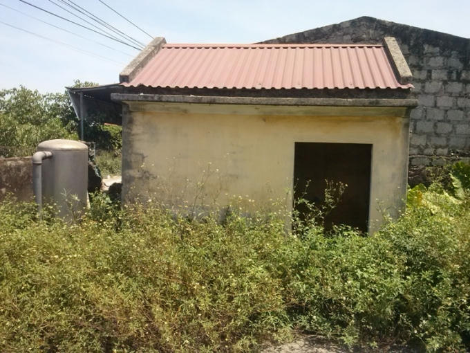 Trạm cấp nước sạch bỏ hoang 10 năm cỏ mọc um tùm