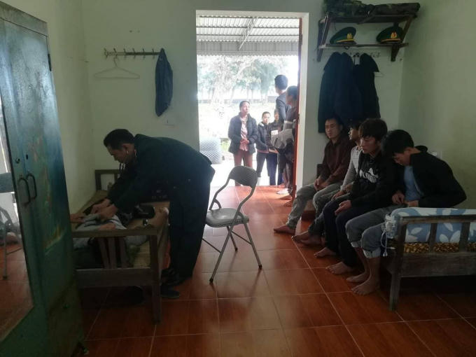 7 thuyền viên trên chiếc tàu bị chìm đã được đưa vào bờ an toàn.
