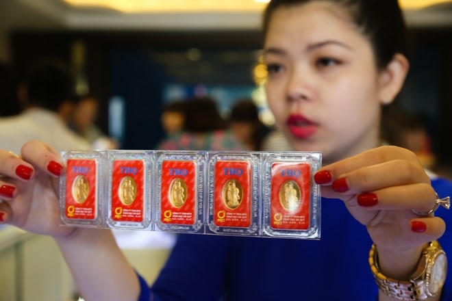 Hôm nay (28/3), giá vàng ít biến động quanh mức 33 triệu đồng/lượng (Ảnh Internet)