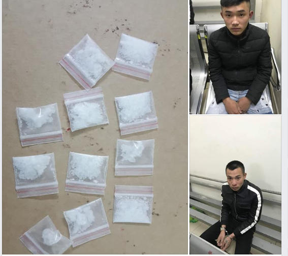 Các đối tượng cùng tang vật.