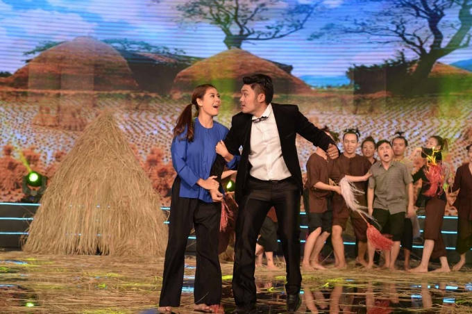 Huy Kh&aacute;nh, Ngọc Lan ch&egrave;n &eacute;p, l&agrave;m kh&oacute; người t&agrave;n tật