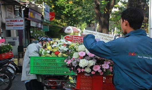 Trong những qua, có những shipper nhận tới 100 đơn/ngày.