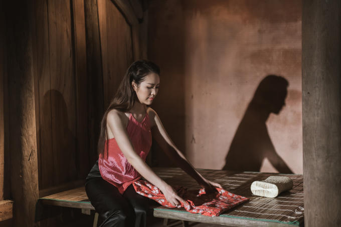 MC Hạnh Ph&uacute;c sợ chồng &Aacute; hậu Thụy V&acirc;n ghen v&igrave; cảnh diễn qu&aacute; t&igrave;nh tứ