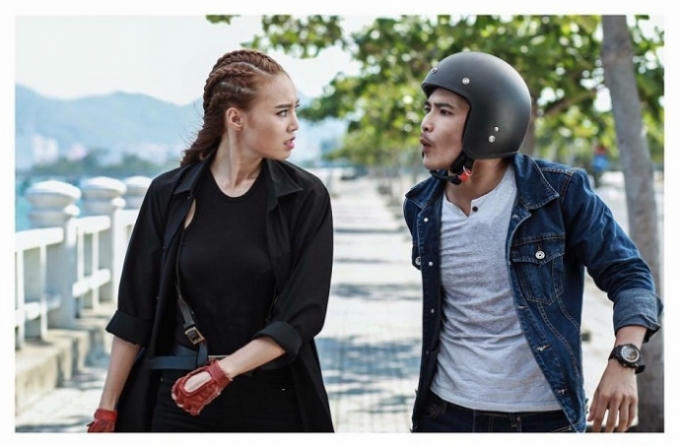 Diễn viên Lan Ngọc và Quang Sự trong một cảnh quay.