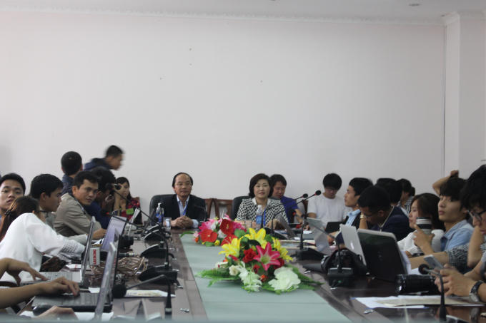 Toàn cảnh buổi họp báo.