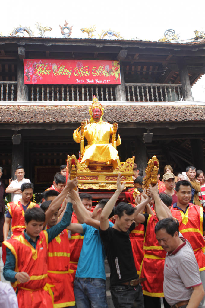 Rước kiệu "Chúa".