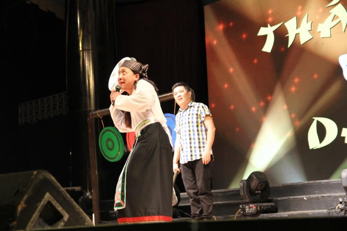 Tạo hình của Trấn Thành khiến khán giả cười không ngớt