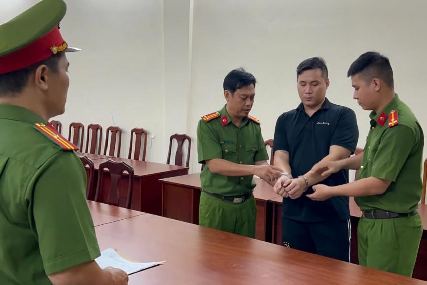 Công an TP.HCM đã khởi tố, bắt tạm giam nhóm đối tượng trong đường dây đưa người sang Campuchia lao động trái phép. Ảnh CACC.