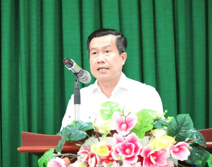 Ông Nguyễn Ngọc Dư - Phó Giám đốc Sở Tư pháp tỉnh An Giang phát biểu tại tọa đàm