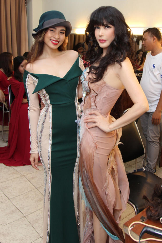 Đồng Lan và Nhật Hạ quyến rũ trong trang phục của nhà thiết kế tài danh Quỳnh Paris.