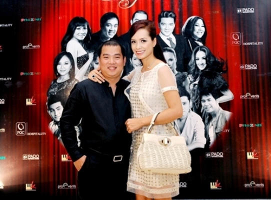 Mặc dù có sự chênh lệch về ngoại hình rất lớn, nhưng cặp đôi Thúy Hạnh và Minh Khang là một trong những cặp đôi hạnh phúc ,ít tai tiếng nhất showbiz. Ảnh: internet.