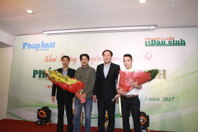 Ông Nguyễn Hùng Sơn, Thư ký tòa soạn trang Pháp luật &amp; Dân sinh giới thiệu nội dung chuyên trang