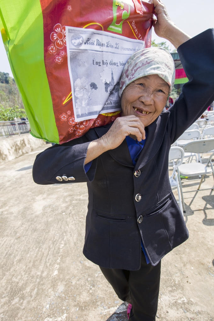 Quà của Mế - Ảnh: Mai Quốc Thịnh