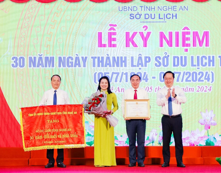 Lãnh đạo tỉnh Nghệ An ghi nhận sự đóng góp to lớn của ngành Du lịch.