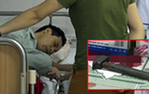Ông Bùi Huy Đông khi đang được điều trị trong bệnh viện.