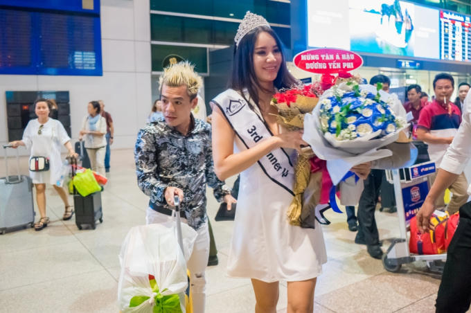 Xuất sắc đăng quang Á hậu Sắc Đẹp Toàn Cầu 2018, Dương Yến Phi về nước trong vòng tay người hâm mộ