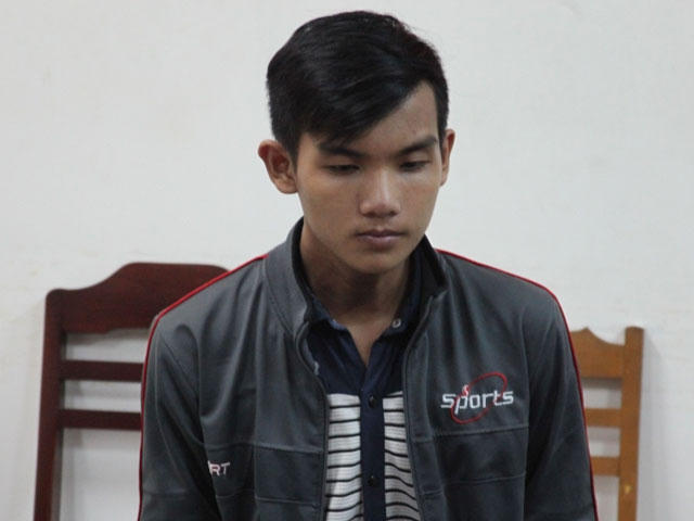 Nam sinh viên Dương Hồ Vũ, người quay lén nữ sinh tắm để tống tiền. (Ảnh do Công an cung cấp)