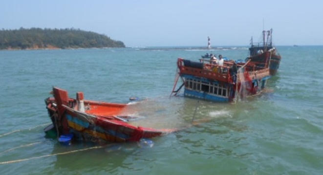 Vụ chìm tàu đã khiến cho 4 thành viên trong một gia đình mất tích (Ảnh minh họa).