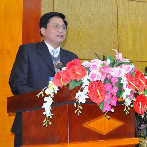 Ông Tô Hùng Khoa, Ủy viên Ban Thường vụ Tỉnh ủy, Phó Chủ tịch HĐND tỉnh Lạng Sơn phát biểu tại kỳ họp (Ảnh: Báo Lạng Sơn).