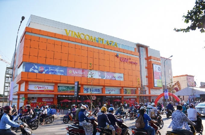 Vincom Plaza Gò Vấp tọa lạc tại Ngã tư Phan Văn Trị – Nguyễn Thái Sơn, hai tuyến đường lớn và sầm uất nhất Quận Gò Vấp