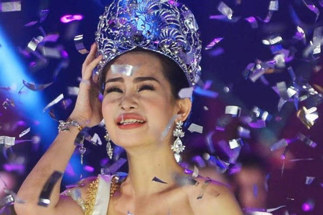 Sau khi đoạt vương miện, Lê Âu Ngân Anh chịu nhiều áp lực từ dư luận.
