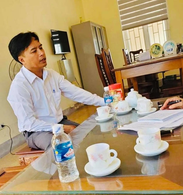 Ông Trần Hậu Thành, Phó Chủ tịch UBND xã Thạch Khê làm việc với PV. Ảnh: Ngô Khuyên